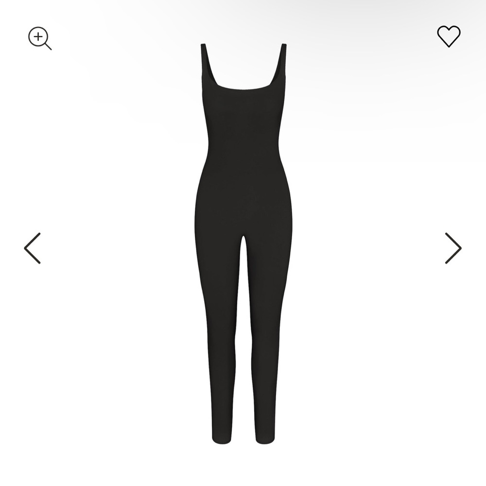 SKIMS FITS EVERYBODY SQUARE NECK LOW BACK CATSUIT M